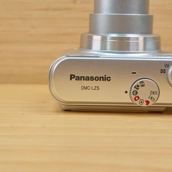 Panasonic LUMIX DMC-LZ5 6MP Digital Camera, 6x Optical Zoom, Made in Japan - Picture 5 of 9